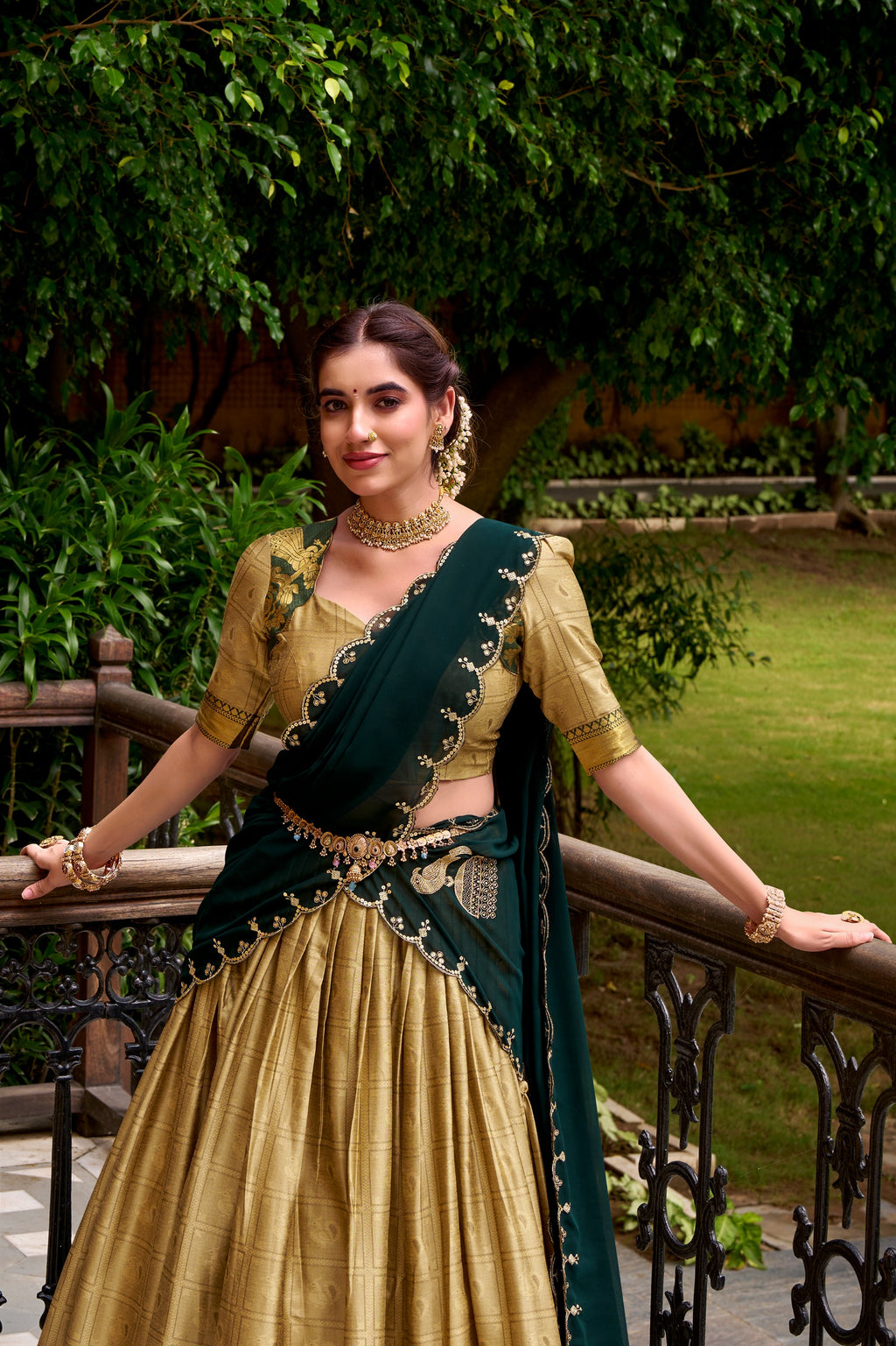 POLY COTTON ZARI WEAVING LAHENGA