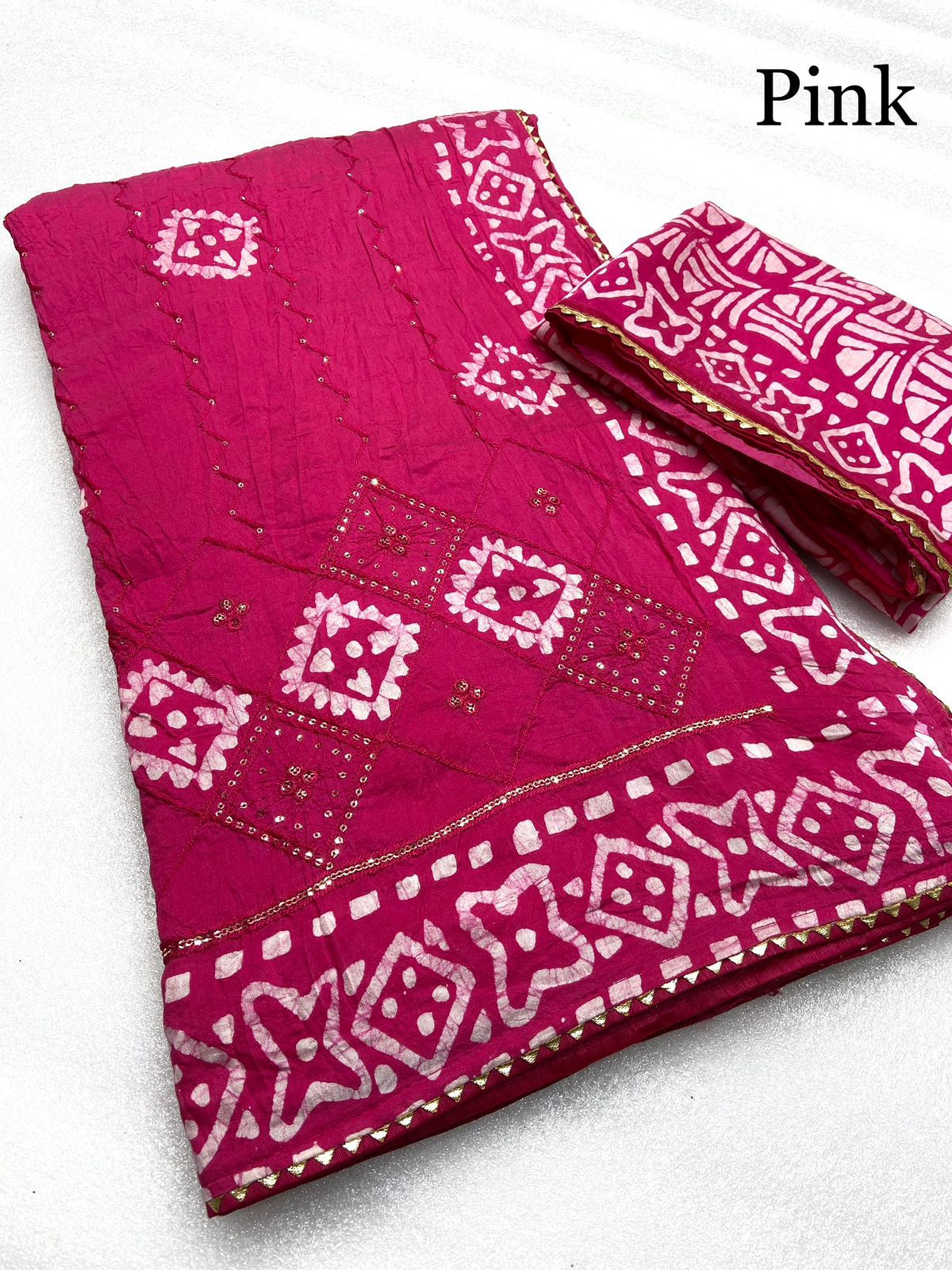 batik print seqance star saree