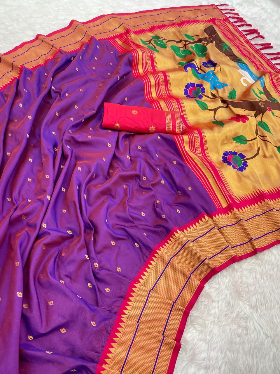 Paithani Saree With Gold Zari Small Motifs