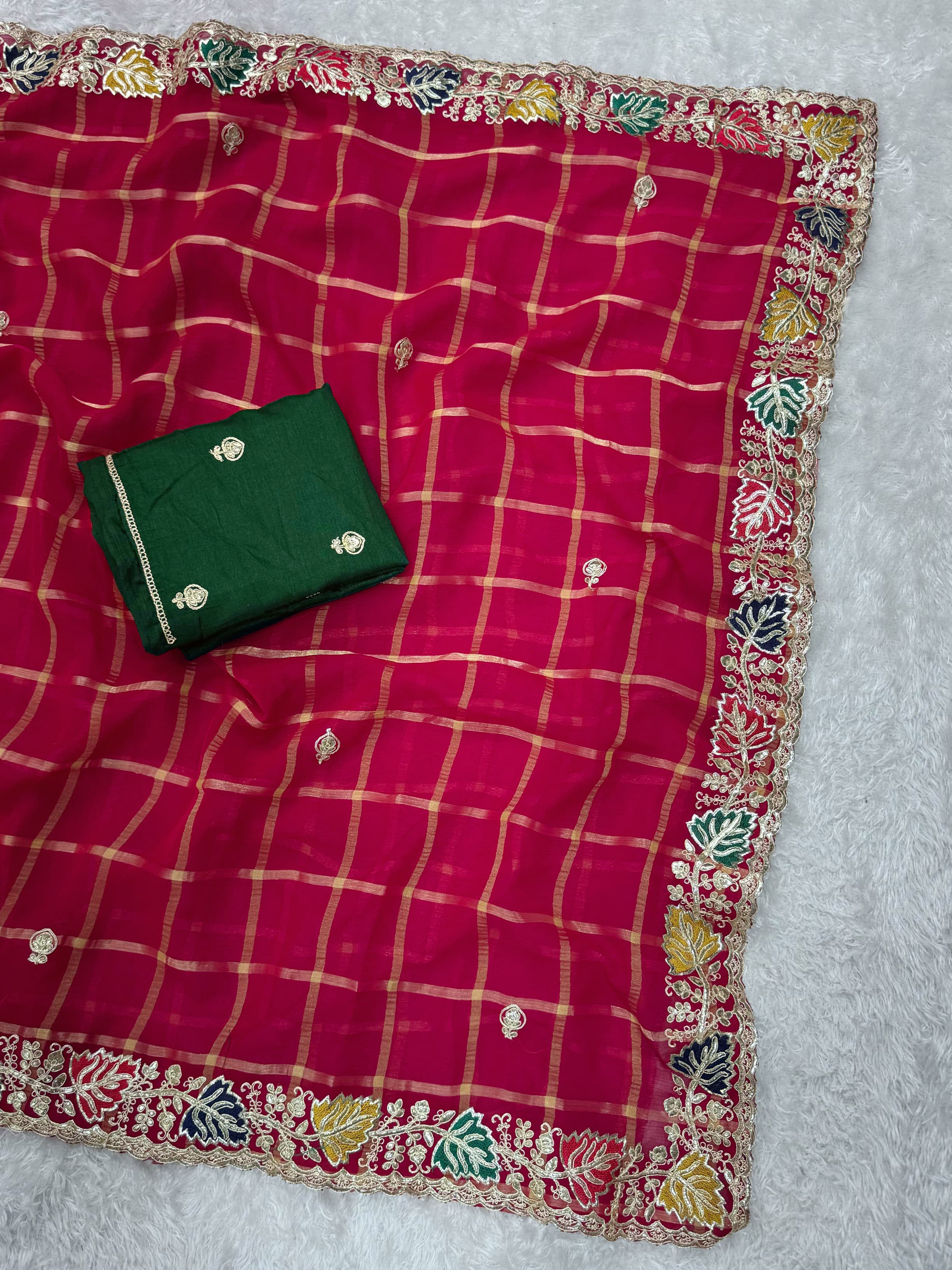 Sakhi Design Pure Chiffon Royalty Saree