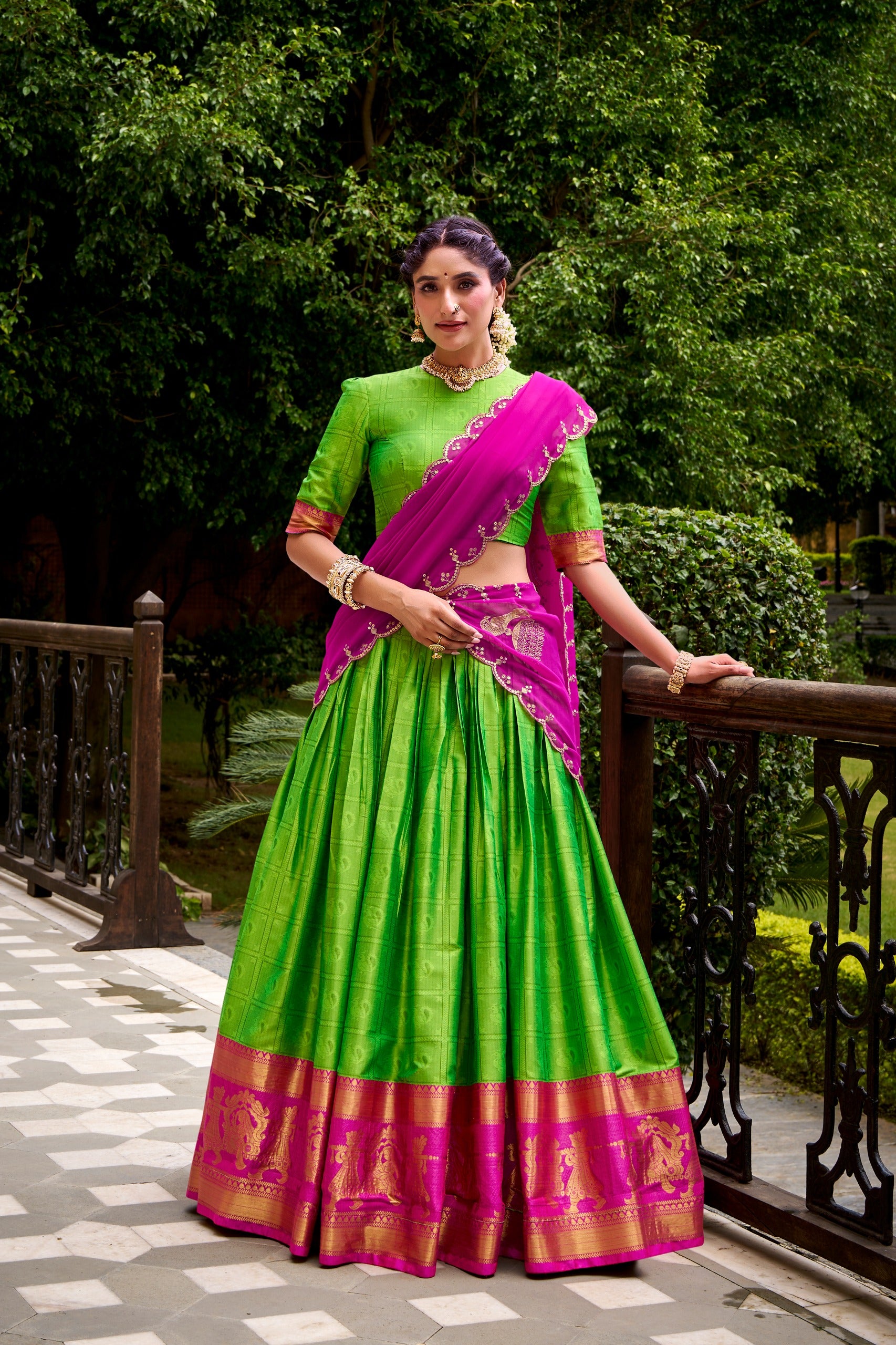 POLY COTTON ZARI WEAVING LAHENGA